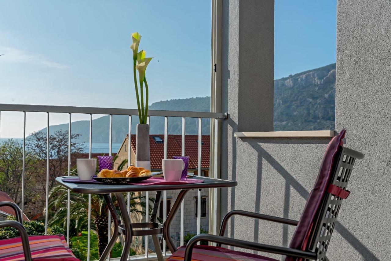 Villa Kala Komiža Buitenkant foto