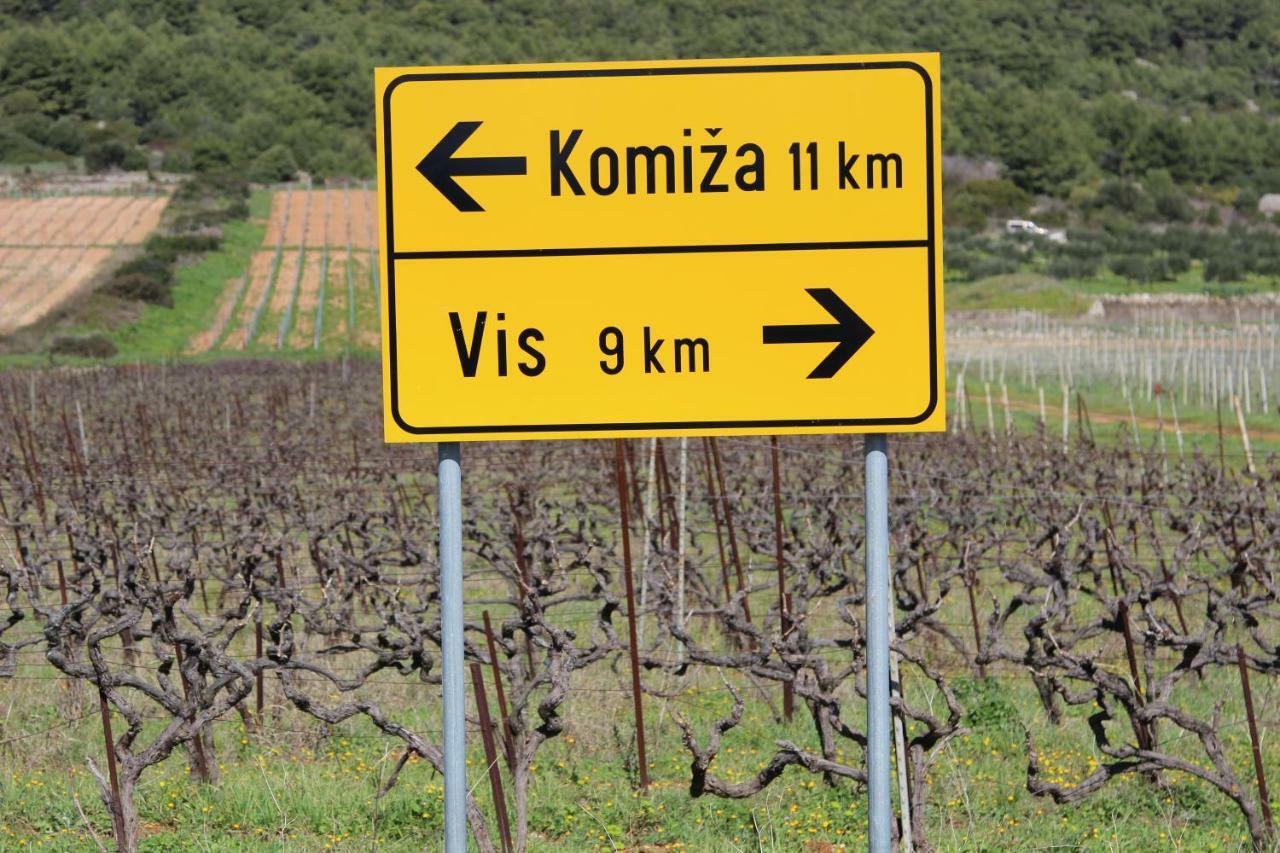 Villa Kala Komiža Buitenkant foto