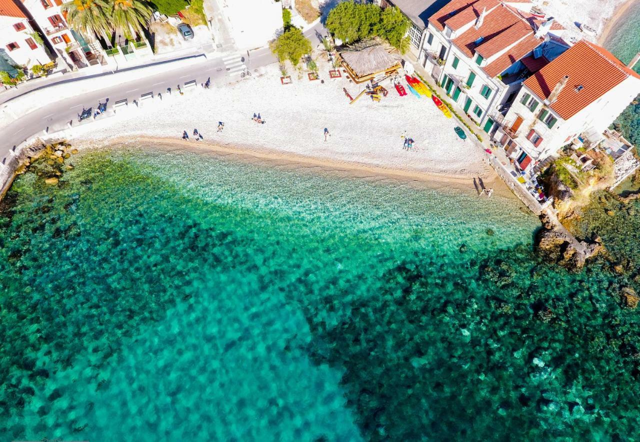 Villa Kala Komiža Buitenkant foto